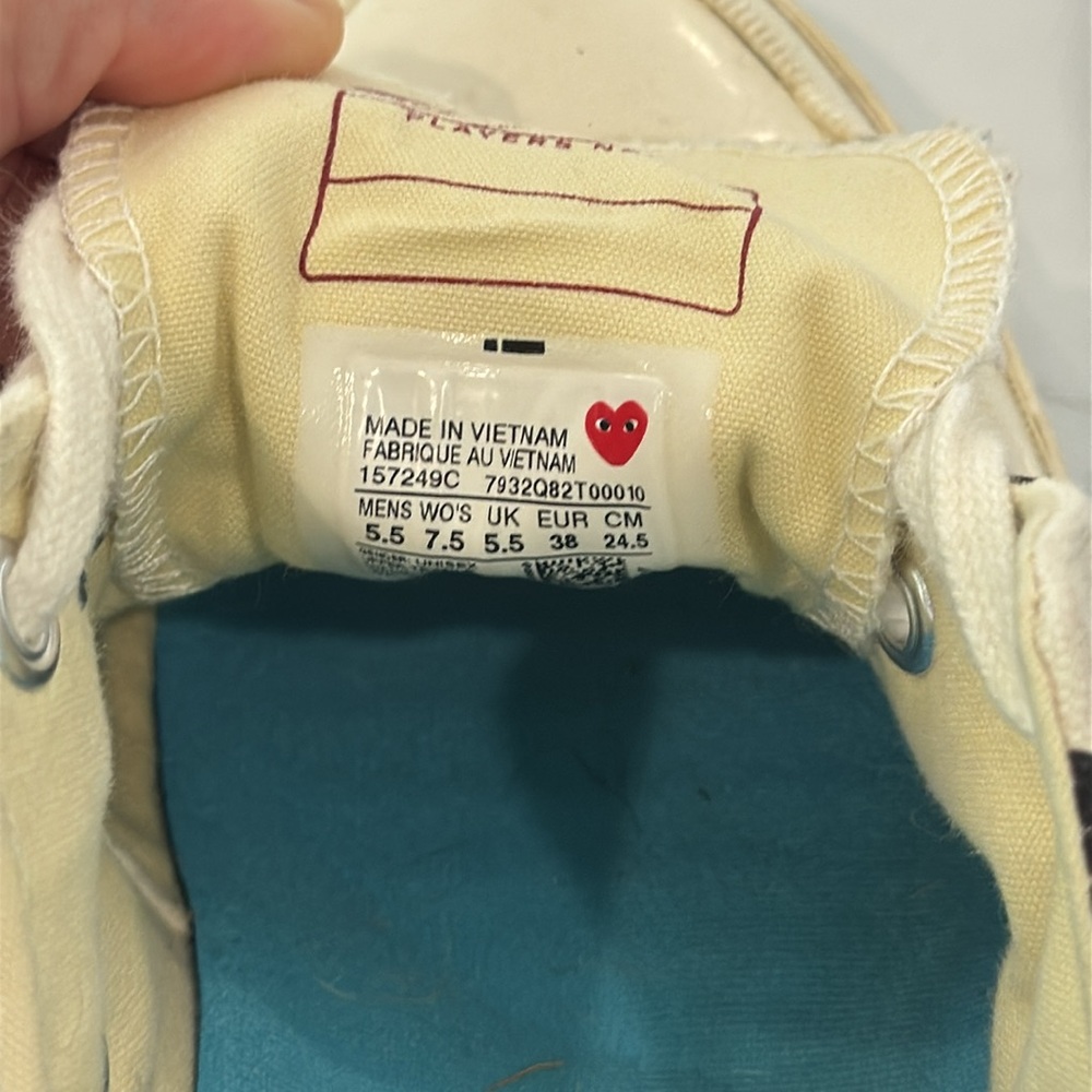 CDG Play Converse Chucks - Picture 4 of 5